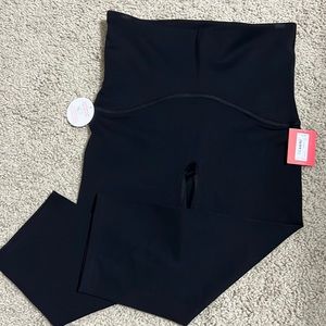 SPANX Active Knee Leggings BLACK